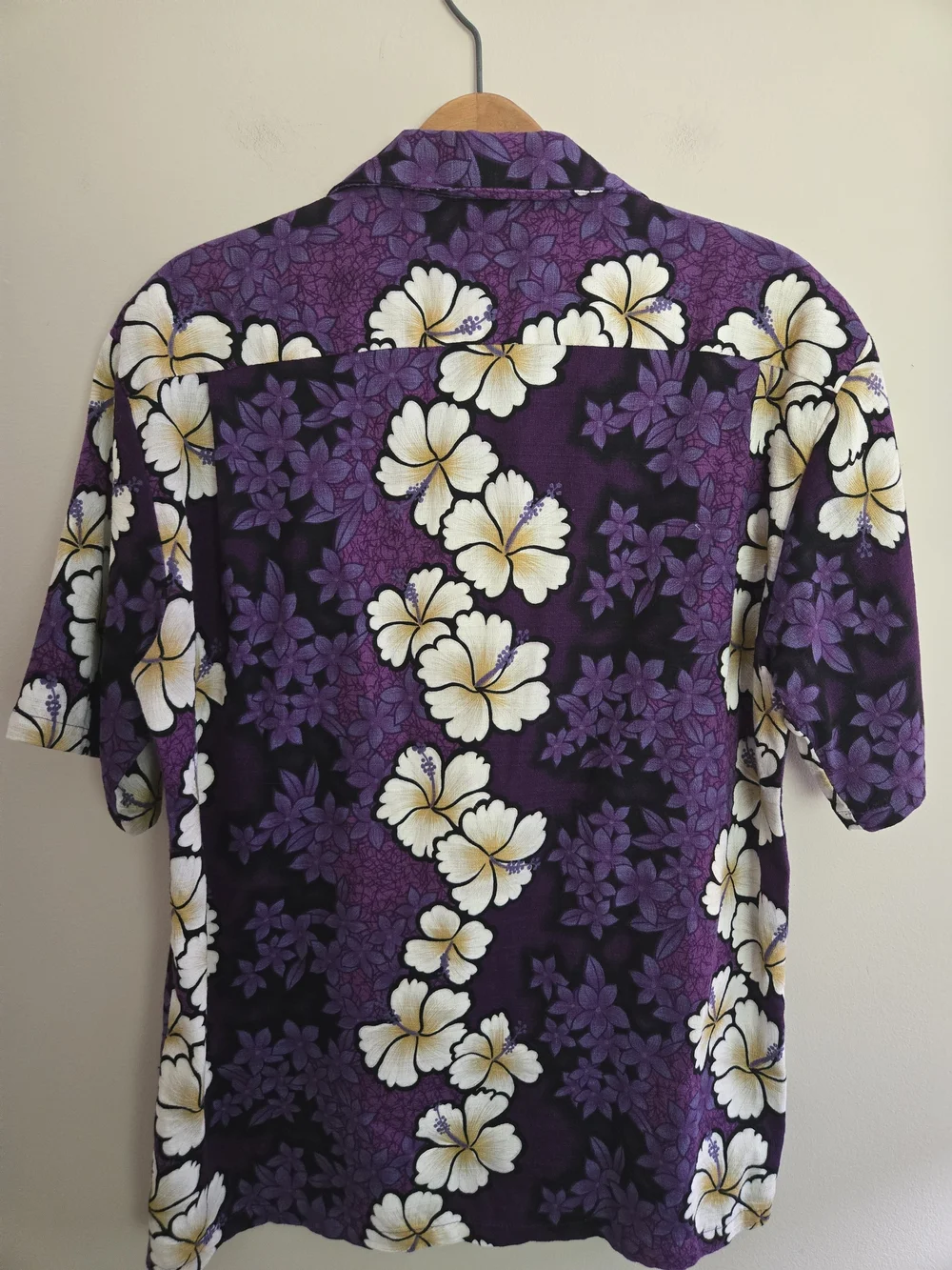 Hilo Hattie Blossoming Hibiscus Aloha Shirt Men’s Medium Purple Hawaiian NWOT